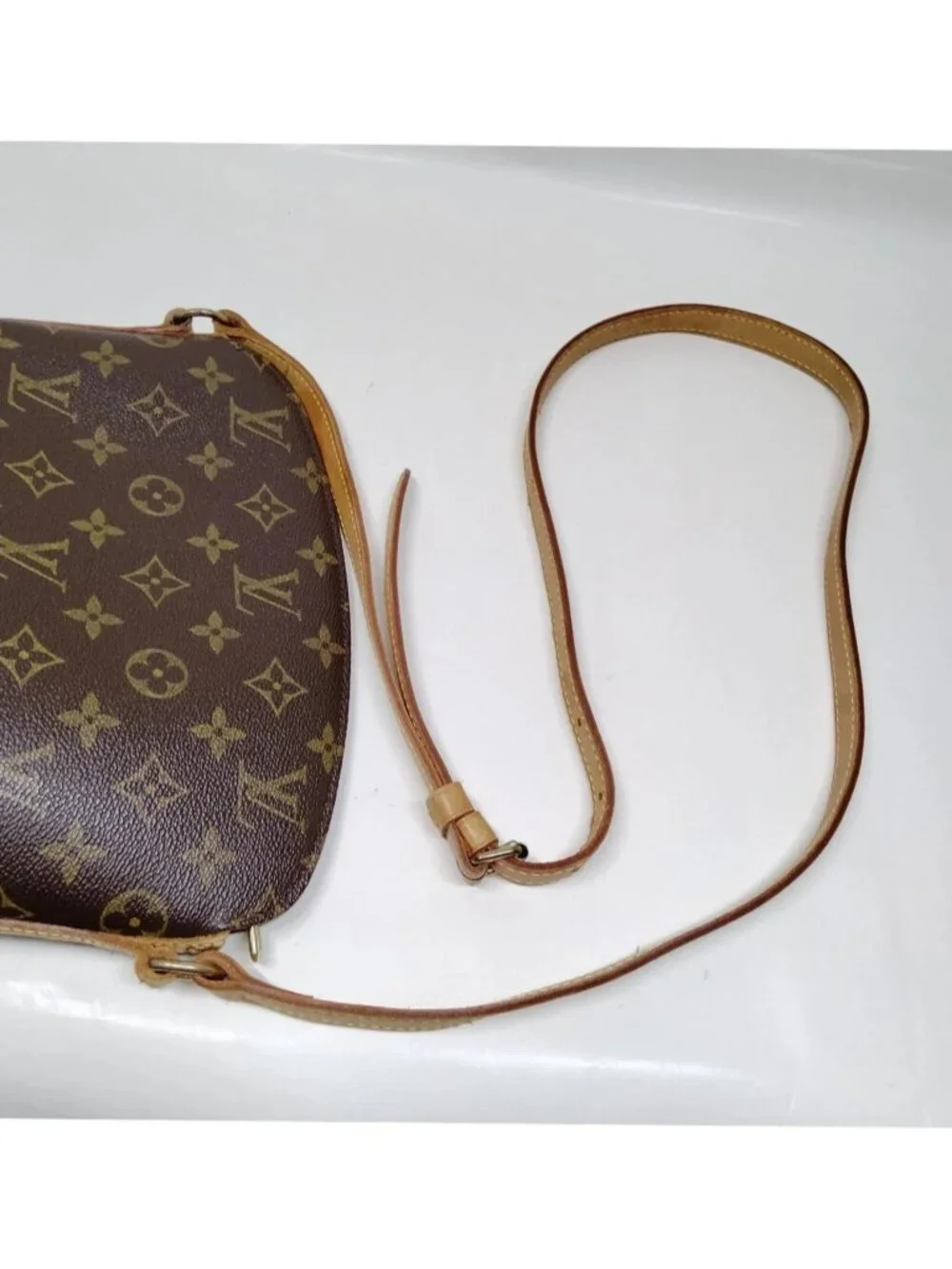 Authentic Louis Vuitton Drouot Monogram Canvas Crossbody Shoulder Bag Vintage